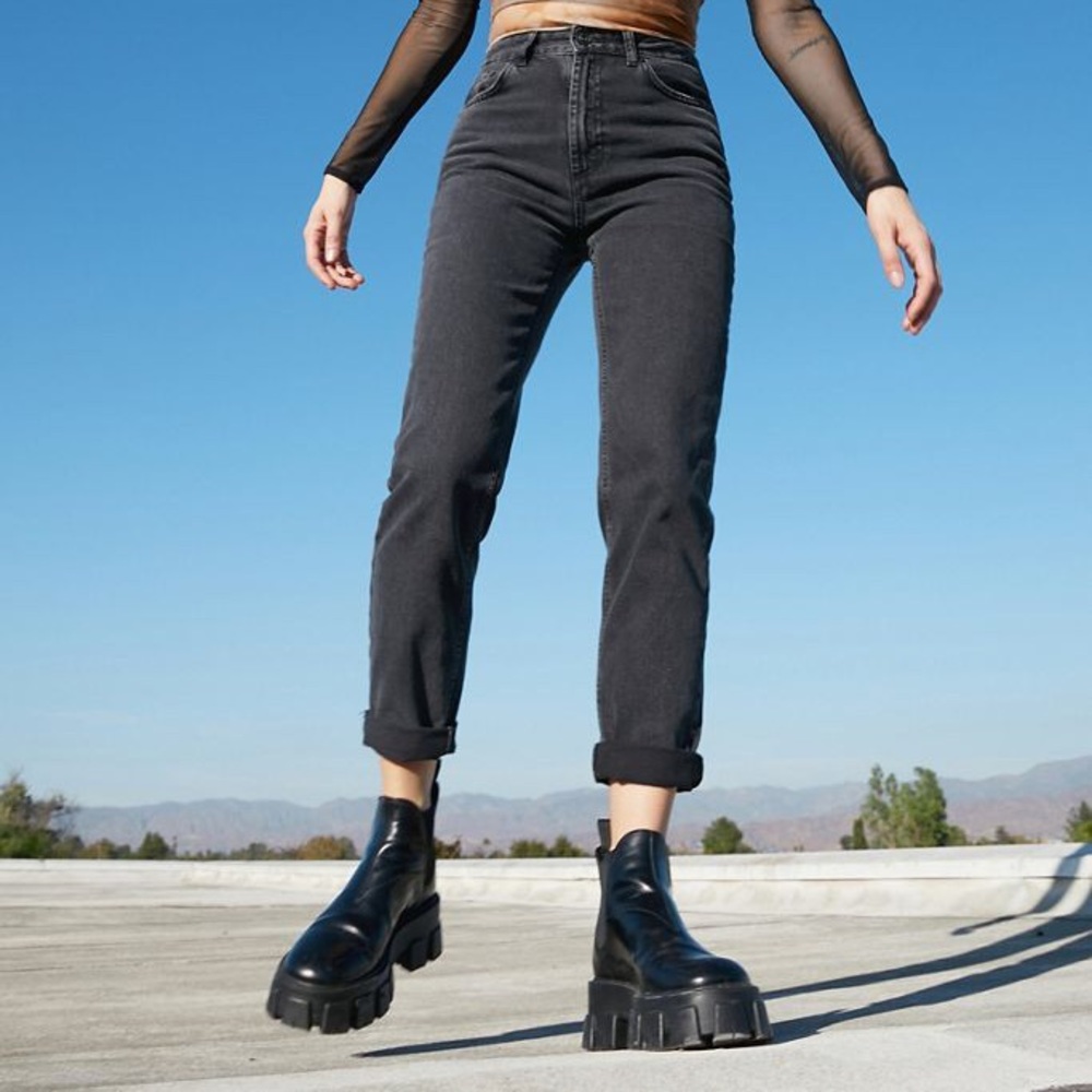 BDG Black Mom Jeans 24